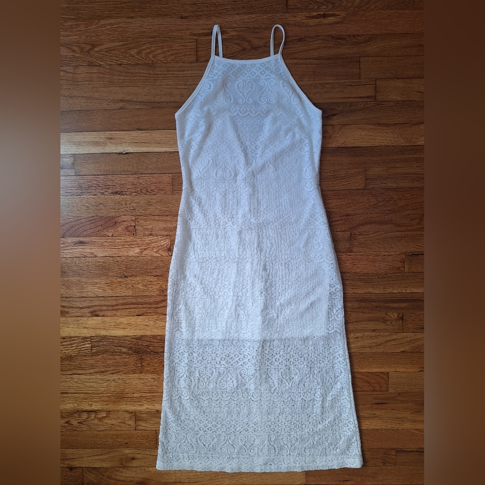 ELEGANTE White Lace Maxi Dress